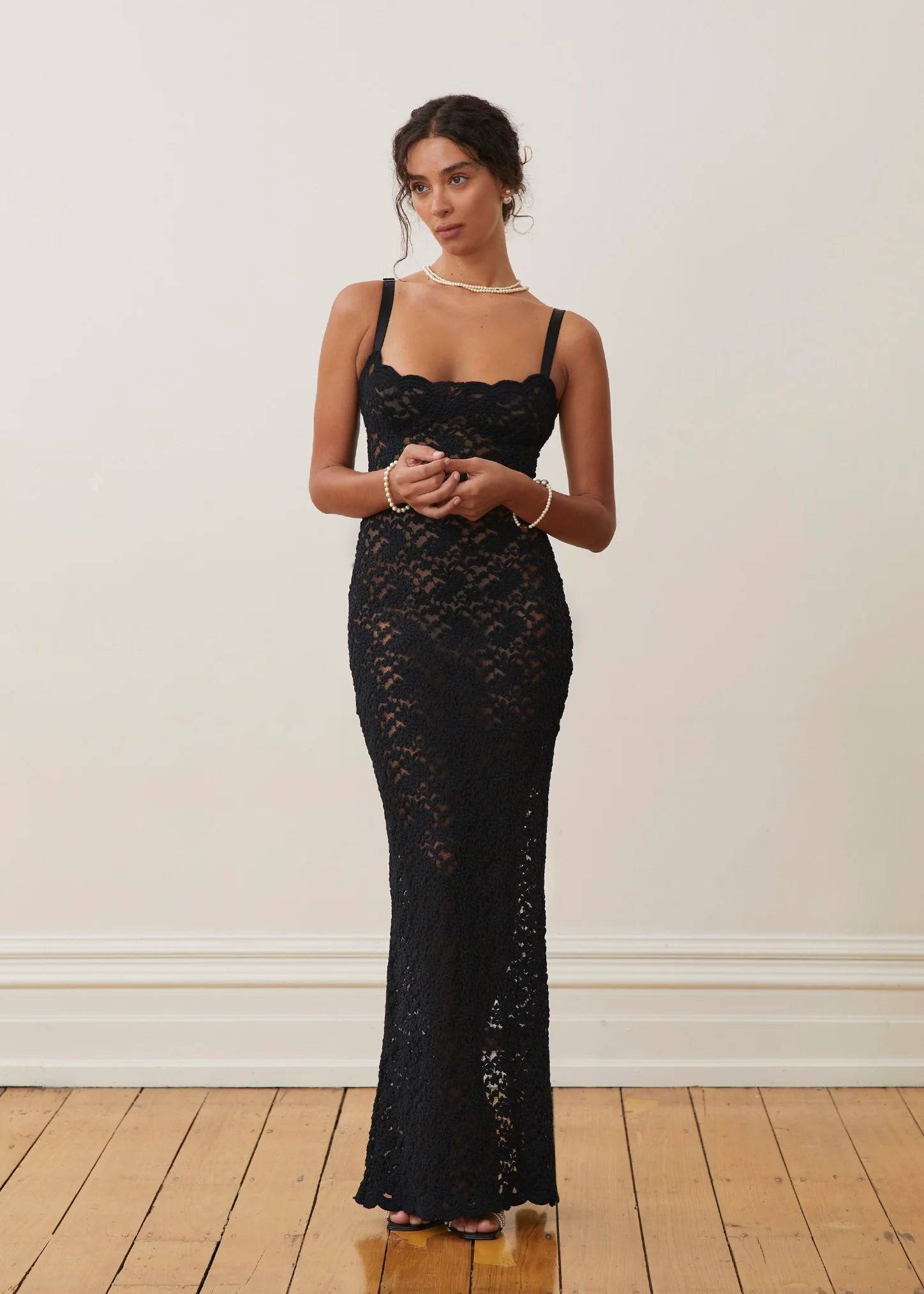 Elegant Black Lace Evening Gown - Sleeveless, Floor-Length, Women's Dress